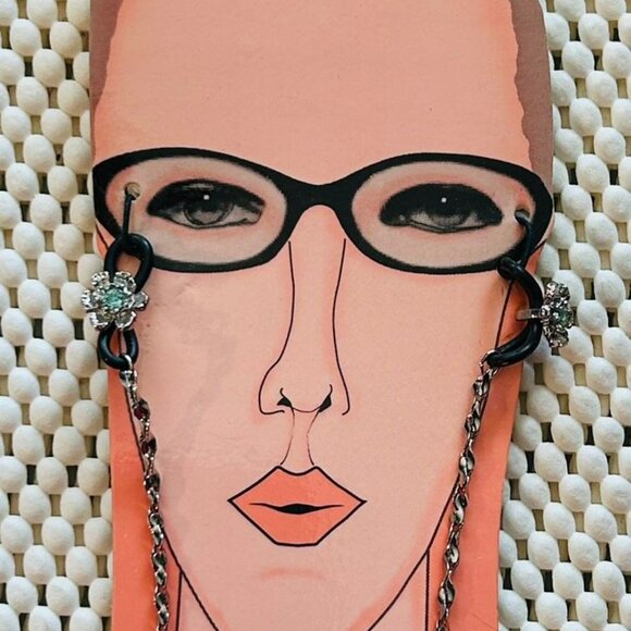 Designer Eyeglasses Chain Flower & Crystal Faceted Twist Chain Silver Tone NWT C - Picture 1 of 4